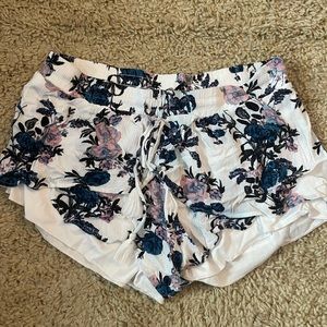 Flowy floral shorts